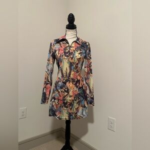Vintage Collared Long-Sleeve Mini Dress - Abstract Print